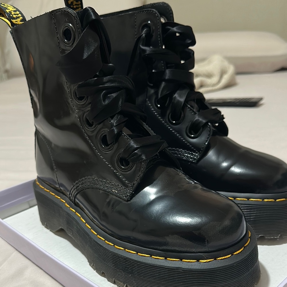 Dr. Martens Molly Boots